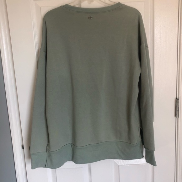 Gaiam Pullover - Picture 3 of 3